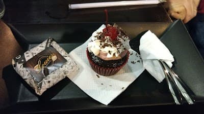 Louie's Gourmet Hot Dog - Foto 4