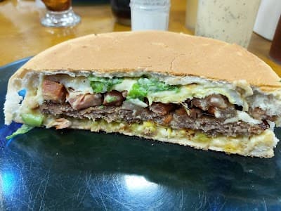Peralta Lanches - Foto 8