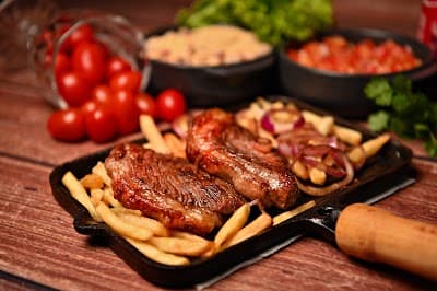 SATISSS - Hamburgueria & SteakHouse no Novo Horizonte - Foto 4