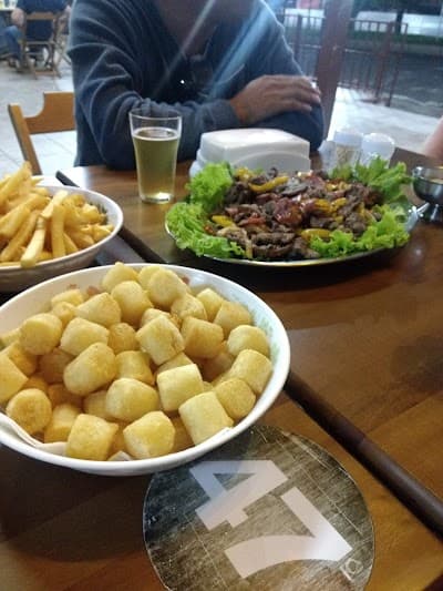 Restaurante Velho Casarão - Choperia - Lanchonete - Foto 2