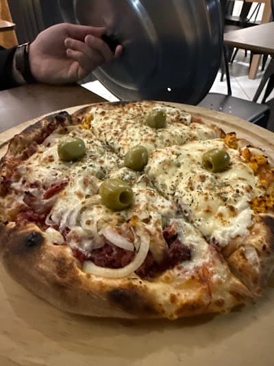 Raffitis Pizzaria - Foto 2