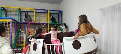 Clube Mercês Santa Felicidade - Foto 9