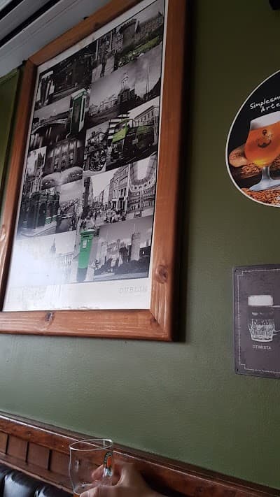Molly Malone Irish Pub - pub irlandes - Foto 8