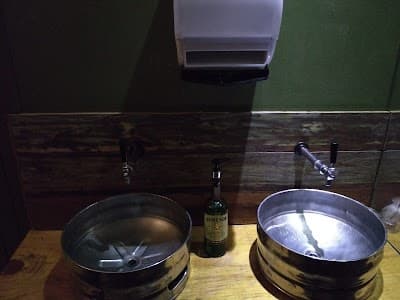 Molly Malone Irish Pub - pub irlandes - Foto 9