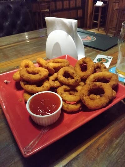 Molly Malone Irish Pub - pub irlandes - Foto 10
