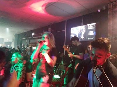 Pub Brazucas Lounge Bar & Conveniência - Lanchonete - Criciuma - Foto 5