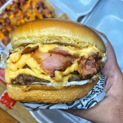Hamburgueria Sosoburguer - Hamburguer 100% Artesanal - Foto 4