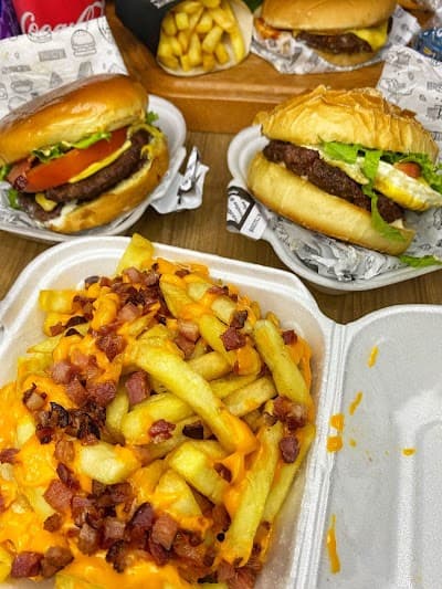 Hamburgueria Sosoburguer - Hamburguer 100% Artesanal - Foto 6