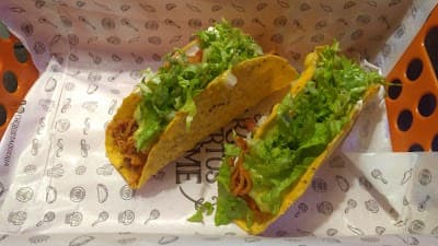 Cholos Taqueria - Foto 7