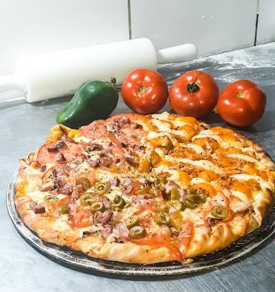 Mega Pizza - Foto 1