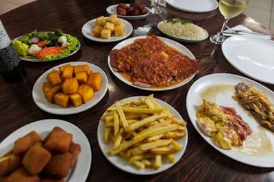 Restaurante Molon & Perin - bairro São Ciro BR 116 - Foto 5