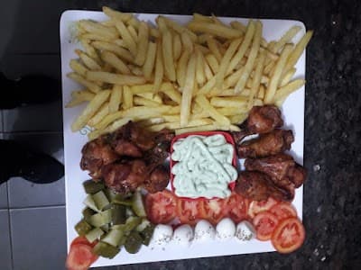 Frangos e Fritas - Foto 2
