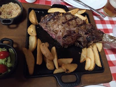Chris Trattoria e Pizzaria - Foto 9