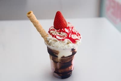 Meg Lanches , Sorvetes e açaí - Foto 5