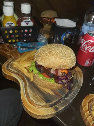 Sorveteria, Pub e Burgueria Beira Mar - Foto 4
