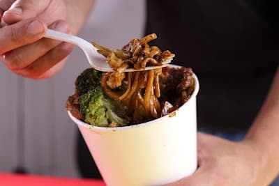 2 Pandas - Yakissobas e Pokeburguers - Foto 9