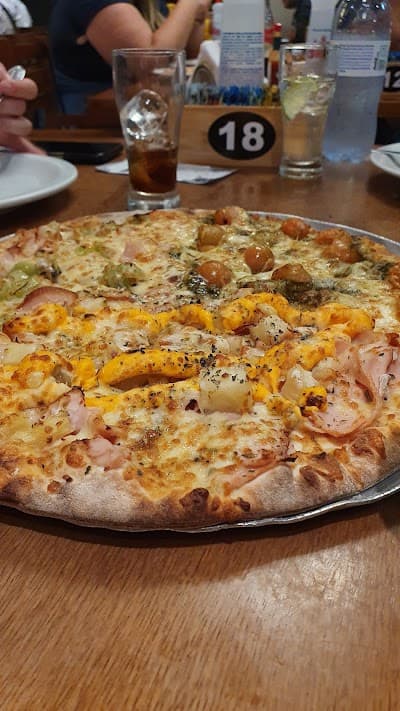 Pizzaria Quatro Queijos Ponta de Baixo - Foto 2