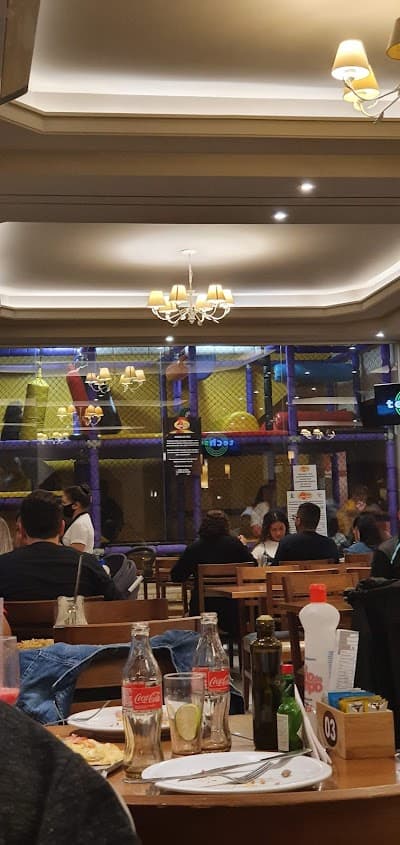 Pizzaria Quatro Queijos Ponta de Baixo - Foto 7
