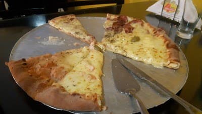 Pizzaria Quatro Queijos - Foto 7