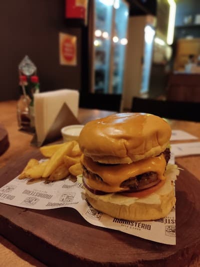 Monastério Beer & Food - Foto 4