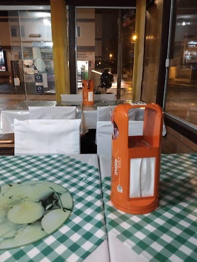 Italian Hut Pizzaria - Foto 4