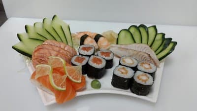 Sazan Sushi Delivery - Foto 3