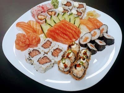 Sazan Sushi Delivery - Foto 5