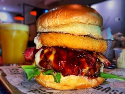 Brasa Hamburgueria Artesanal - Pederneiras - Foto 3