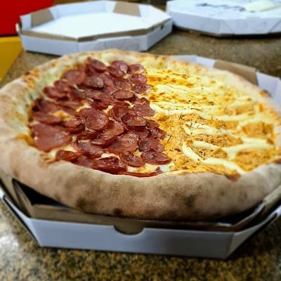 Pizzaria Don Peperoni - Foto 2