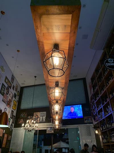 Bar Ilustríssimo - Cerveja e Amigos - Foto 10