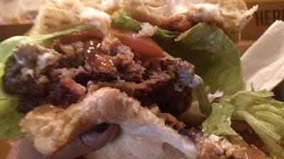Hermano's Burger & Co - Foto 6
