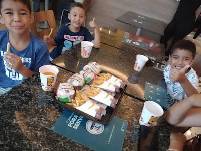 Burger King - Shopping Nacoes Bauru - Foto 3