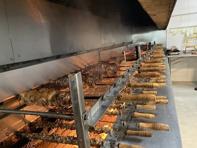 Churrascaria Garcias - Foto 9