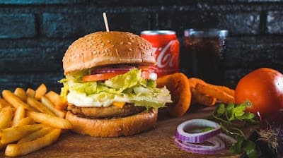 HUNTERS BURGER - Foto 1