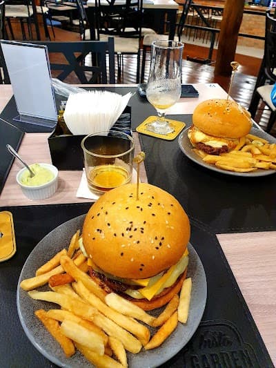 Garden Burgers e Restaurante - Foto 8