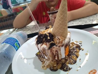Giraffas Supermercado Angeloni Itajaí - Foto 8