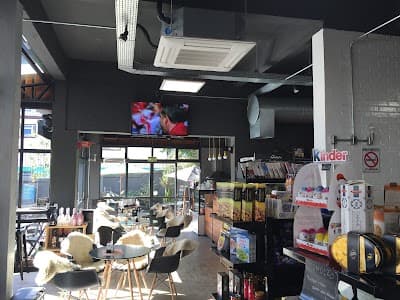 Posto Ipiranga - Johann (Posto, Garagem, Loja de Conveniência e Café) - Foto 4