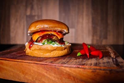 Queen's Burger Hamburgueria Artesanal - Foto 2