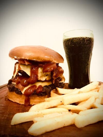 Queen's Burger Hamburgueria Artesanal - Foto 3