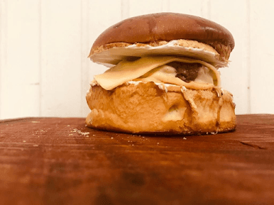 Queen's Burger Hamburgueria Artesanal - Foto 4