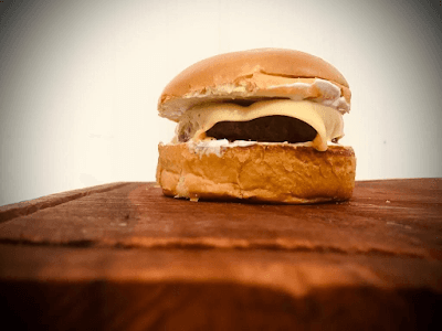 Queen's Burger Hamburgueria Artesanal - Foto 8