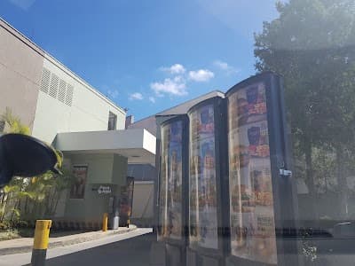 McDonald's Mercês Drive - Foto 5