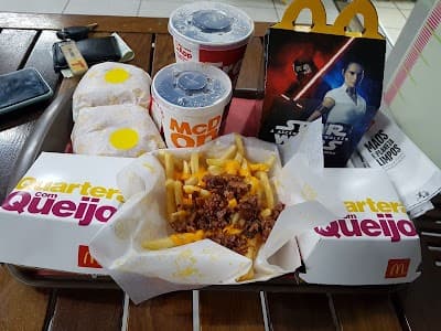 McDonald's Mercês Drive - Foto 8