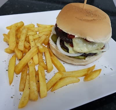 Skina Burger e Restaurante - Foto 4