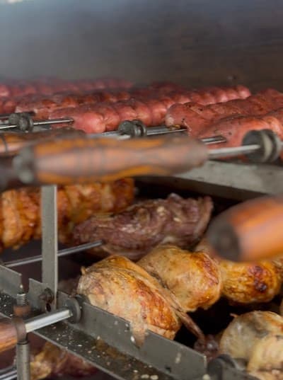 UM ASSADO - Foto 1
