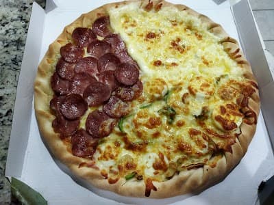5 Queijos Pizzaria e Sião Hamburgueria e Entrevero - Foto 5