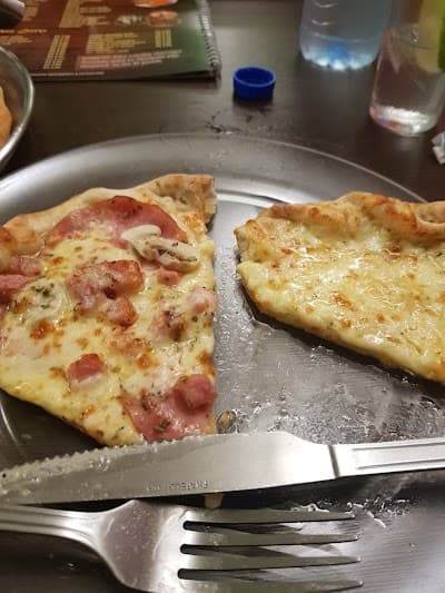 Pizzaria e Esfiharia Nostra Família - Foto 7