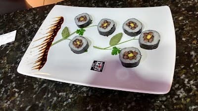 Yuj Sushi House Delivery - Foto 6