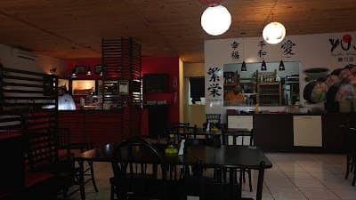 Yuj Sushi House Delivery - Foto 8
