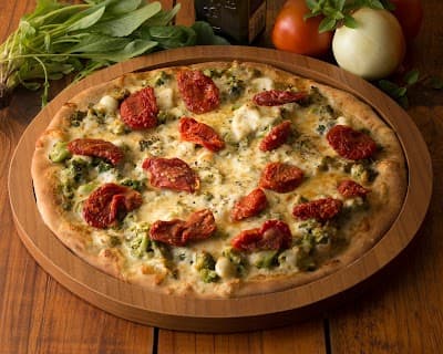 Pizzaria & Restaurante La Taverna - Zona Leste